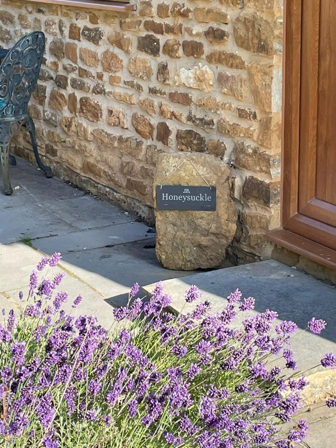 Honeysuckle Cottage - Hillside Holiday Cottages, Cotswolds Warmington エクステリア 写真
